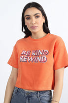 كيتشن بلوزة بطبعة نص بطن نسائي