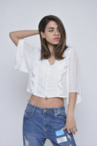 كيتشن بلوزة نص بطن بأزرار أمامية مكشكشة من الجوانب 3/4 كم نسائي