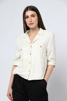 كيتشن بلوزة شمواه بأزرار أمامية وجيوب وياقة 3/4 كم نسائي