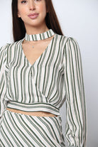 كيتشن بلوزة قصيرة مخططة بالطول كم طويل نسائي أخضر