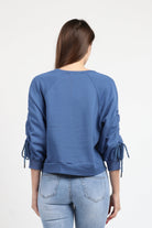 كيتشن بلوزة قطنية بكم طويل بربطات من الاكمام نسائي