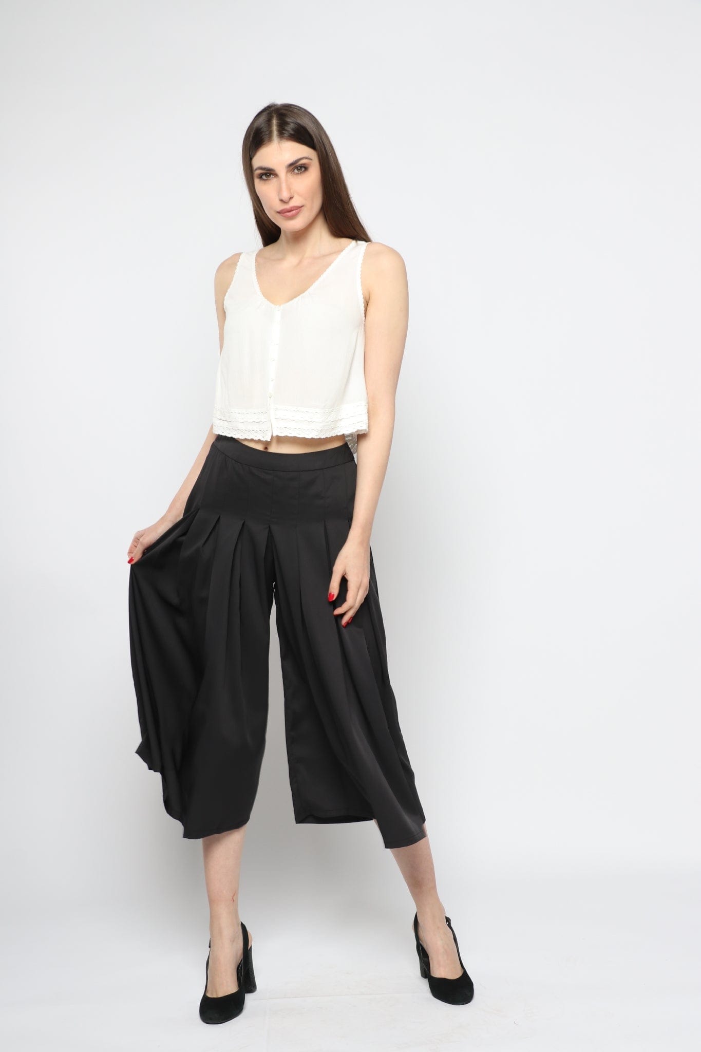 كيتشن بنطلون سادة كلوش من أسفل قصير أسود