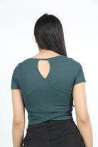 كيتشن بلوزة نص بطن كم قصير سادة نسائية