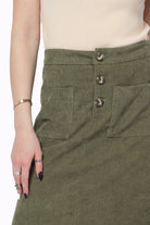 كيتشن تنورة قصيرة قطيفة مضلع بجيوب امامية أخضر جيشي