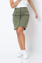 كيتشن تنورة ميدي نسائية مزينة بأزرار أمامية