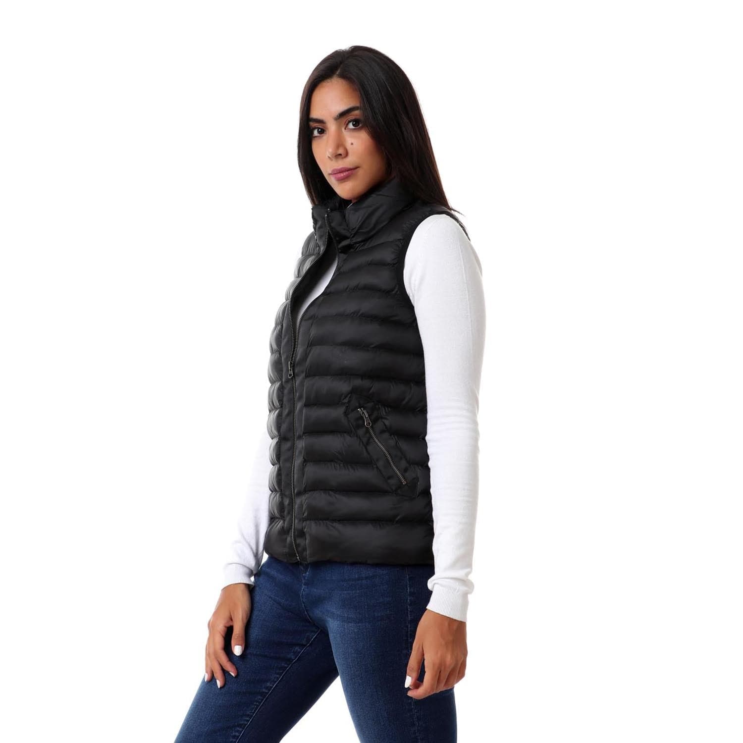 داليدرس فيست نسائي شتوي بامب بدون كم أسود