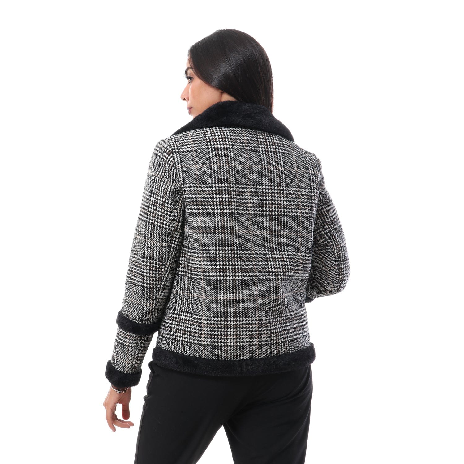 داليدرس جاكيت كاروهات مزين بالفرو كم طويل نسائي أسود/أبيض