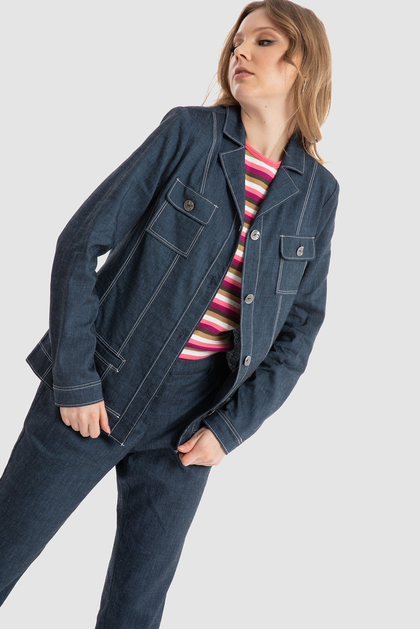 داليدرس جاكيت جينز كم طويل بجيوب أمامية نسائي أزرق