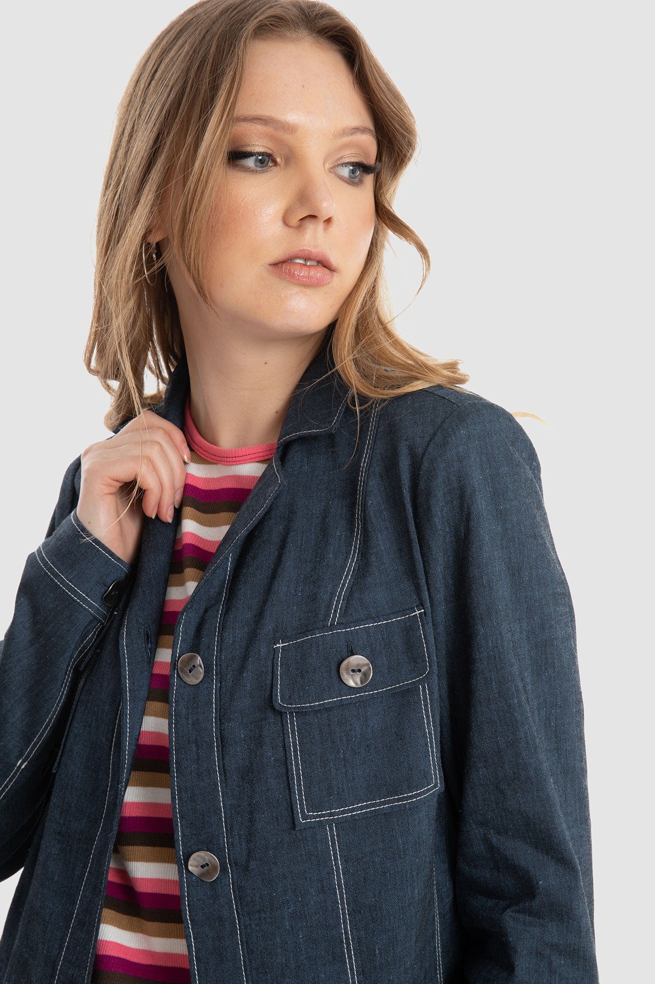 داليدرس جاكيت جينز كم طويل بجيوب أمامية نسائي أزرق