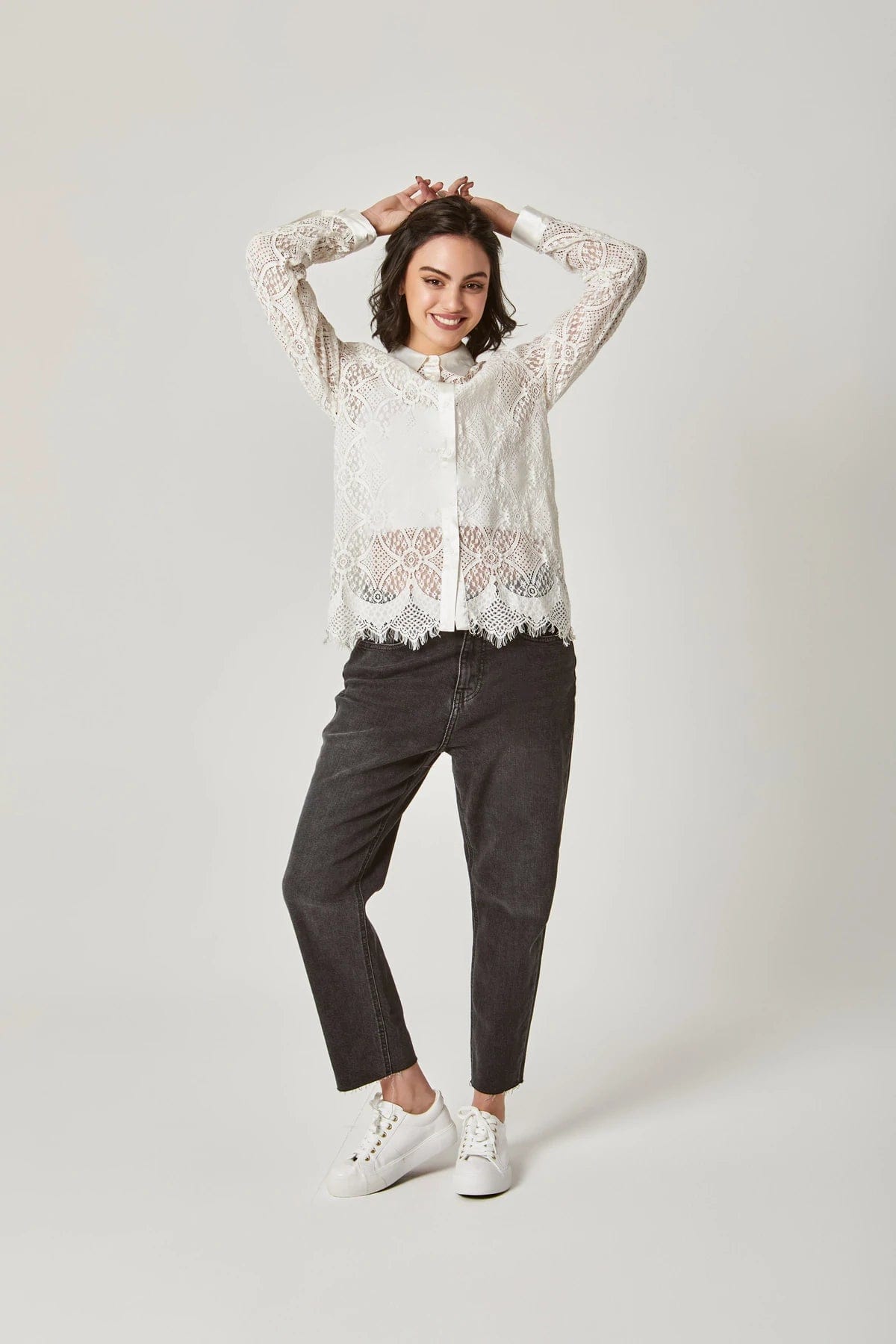 داليدرس بلوزة دانتيل بأزرار أمامية لامعة نسائي