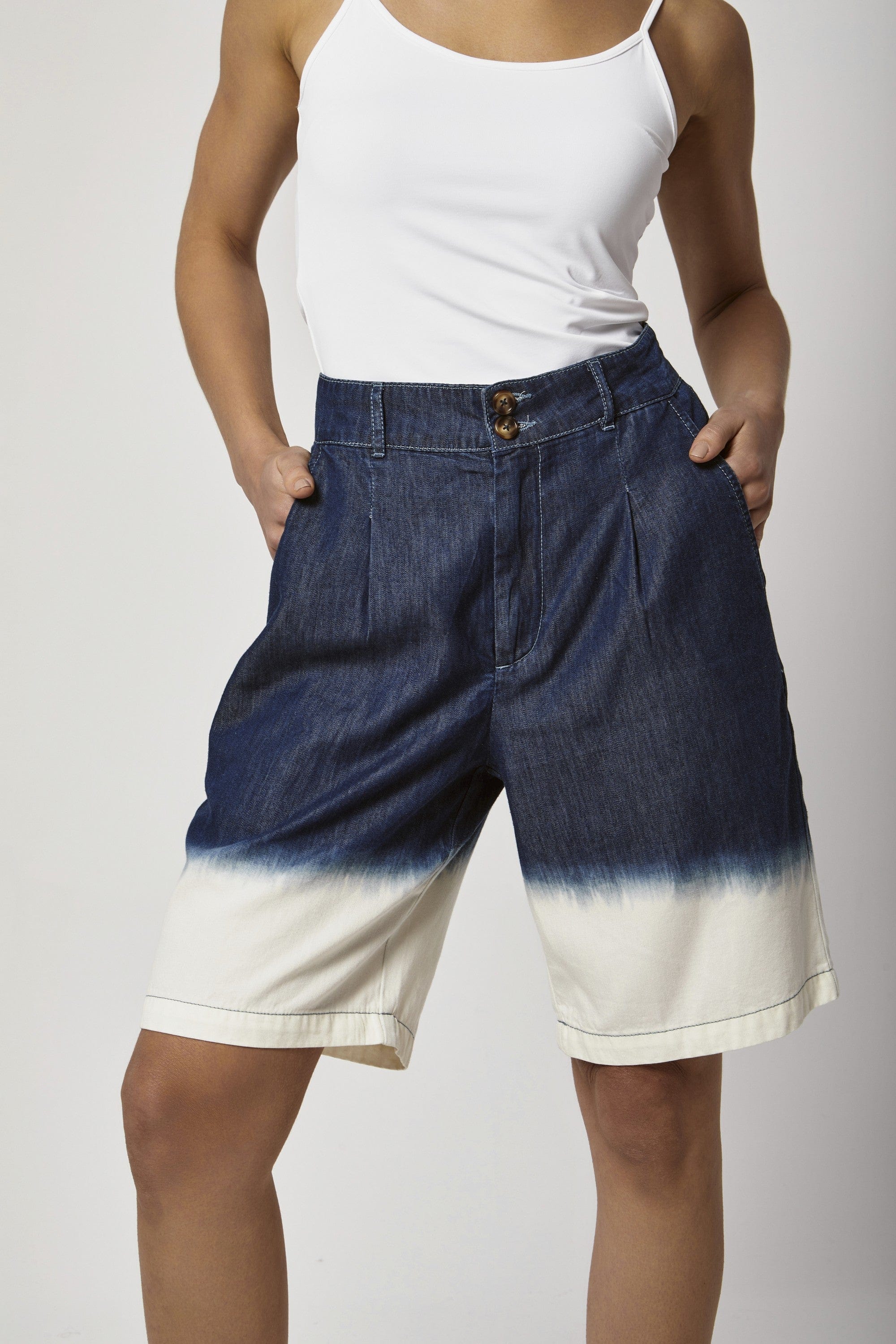 داليدرس شورت قصير نسائي سادة أزرق فاتح