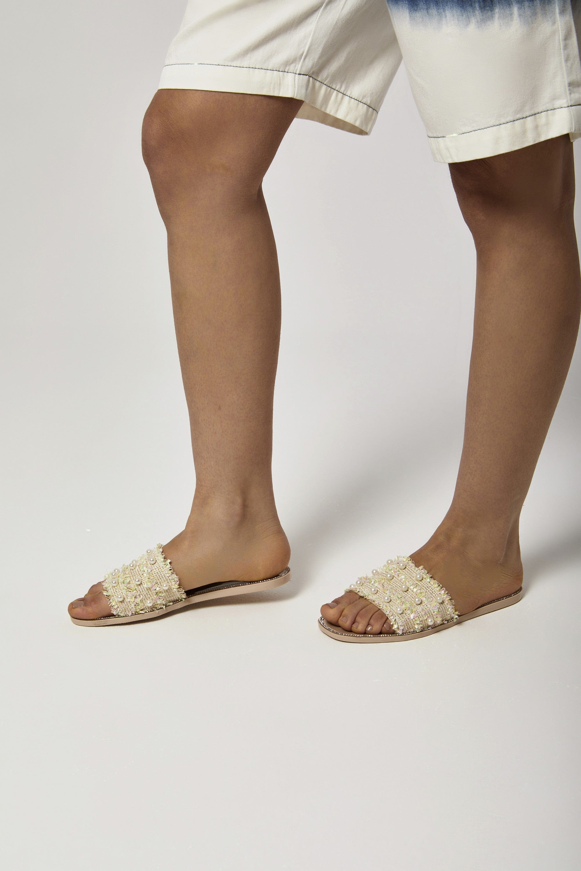 داليدرس شورت قصير نسائي سادة أزرق فاتح