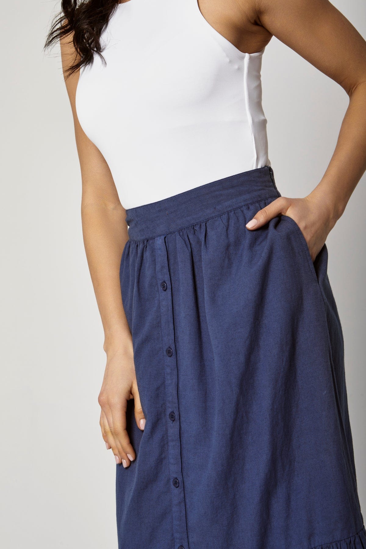 داليدرس جيبه ميدي نسائية خصر مزموم بأزرار أمامية أزرق