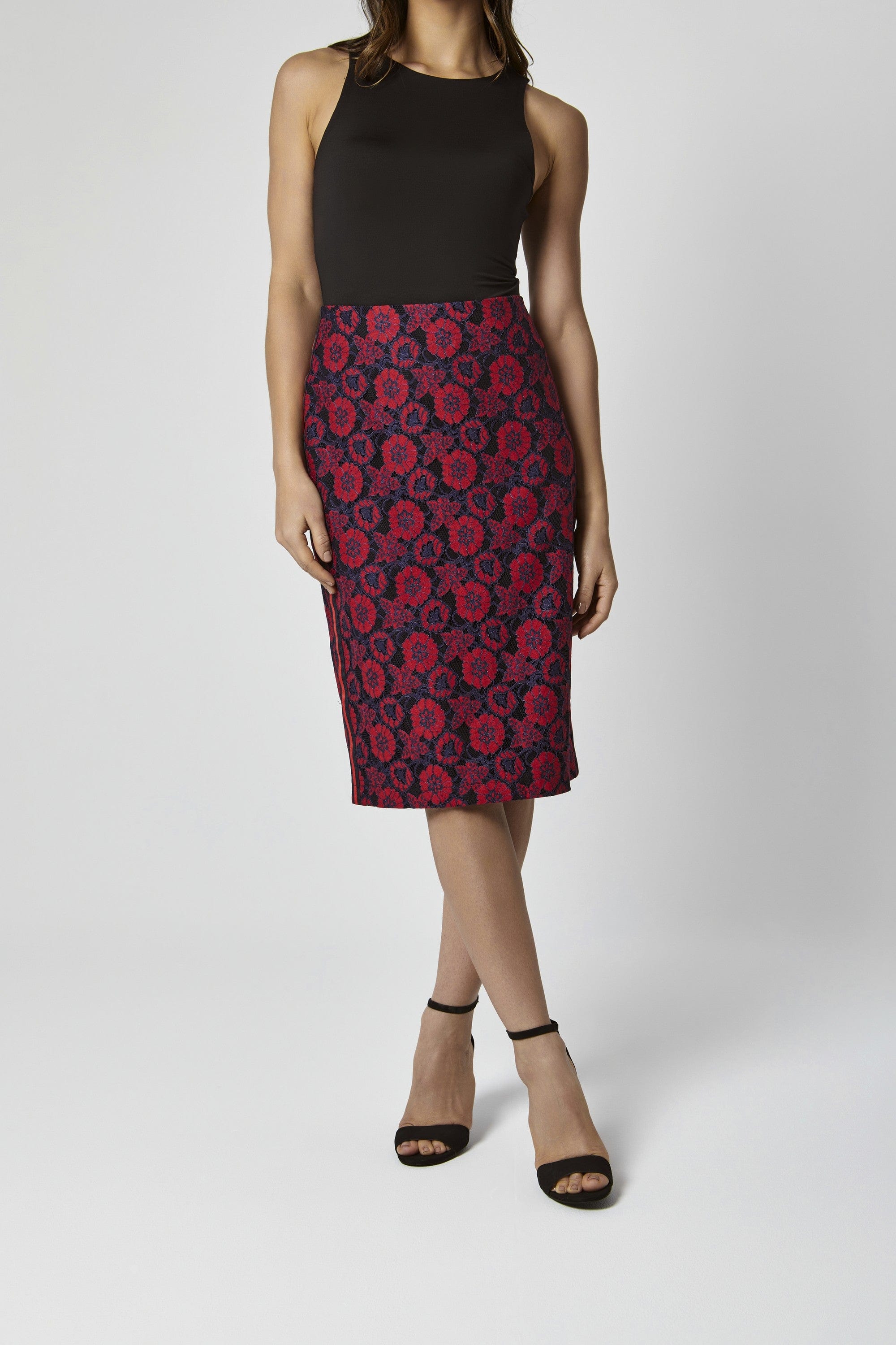 داليدرس تنورة قصيرة موردة نص كم ضيقة نسائية أحمر/كحلي