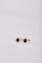 داليدرس طقم دبوس قميص البدلة دائري باللون الأحمر فضي