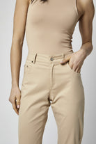 داليدرس بنطلون سكيني سادة نسائي بيج