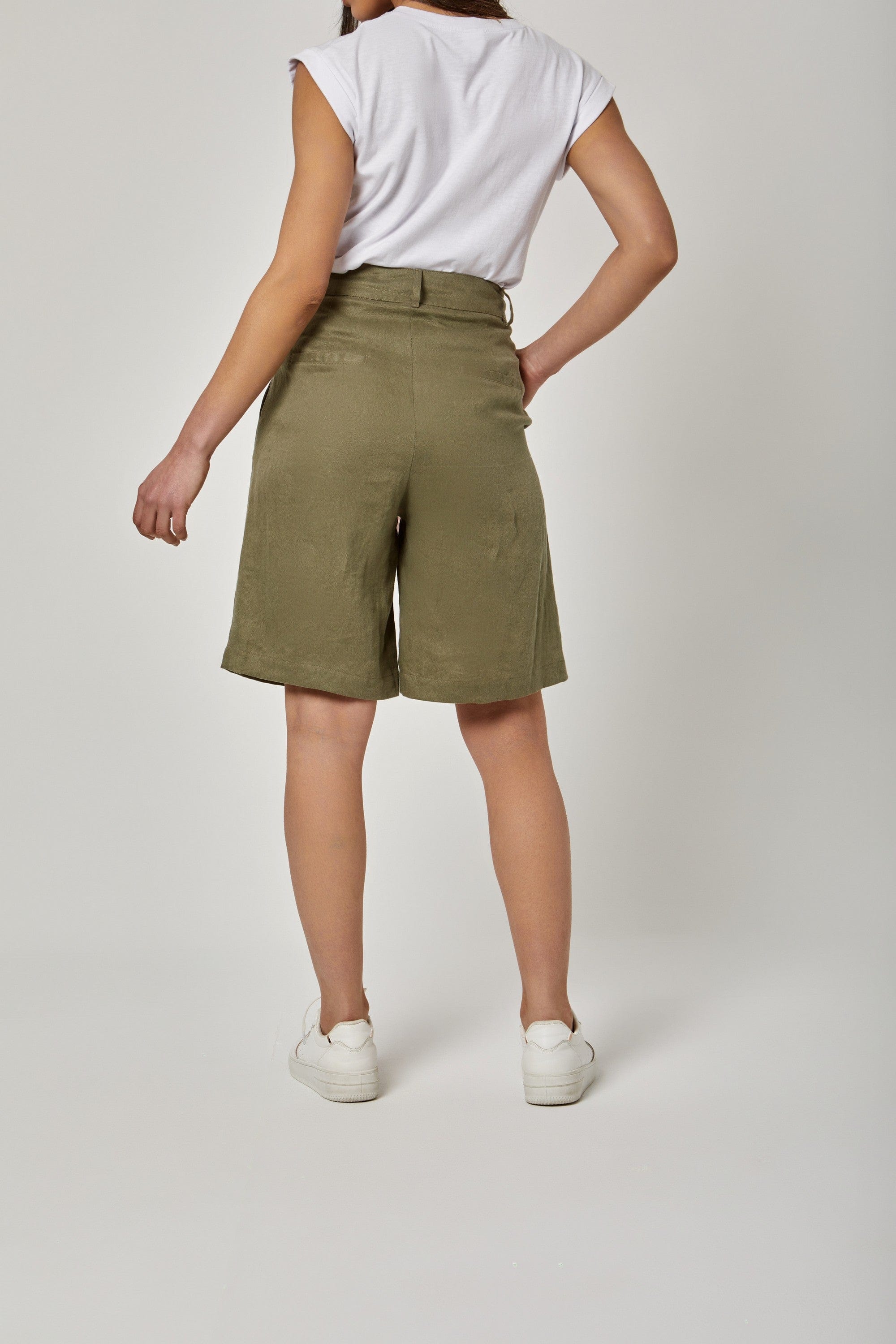 داليدرس شورت طويل سادة نسائي زيتوني