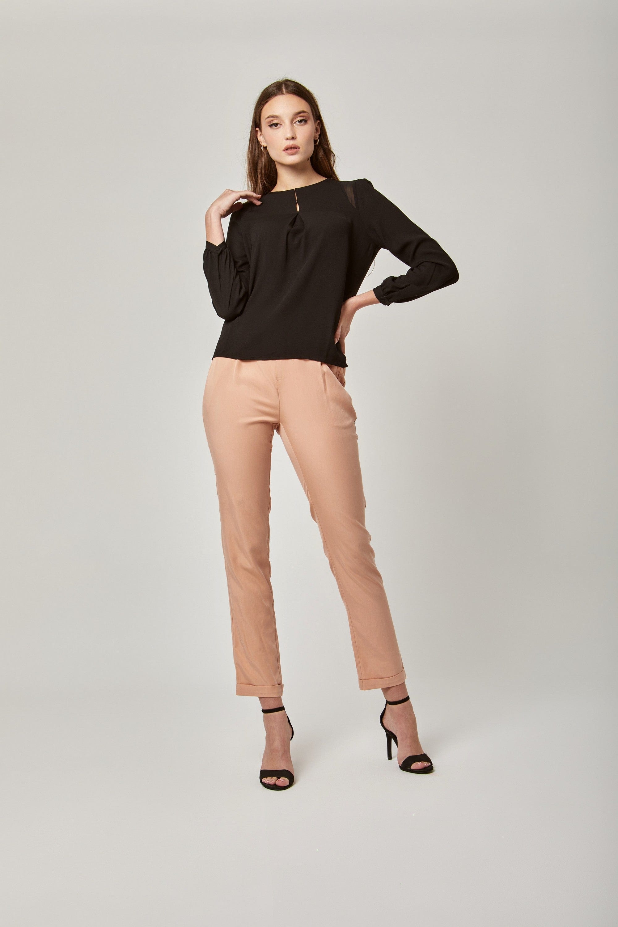 داليدرس بلوزة سادة كم طويل نسائي