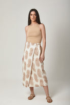 داليدرس تنورة ميدي لف مفتوحة من الامام منقوشة طبعة بيزلي