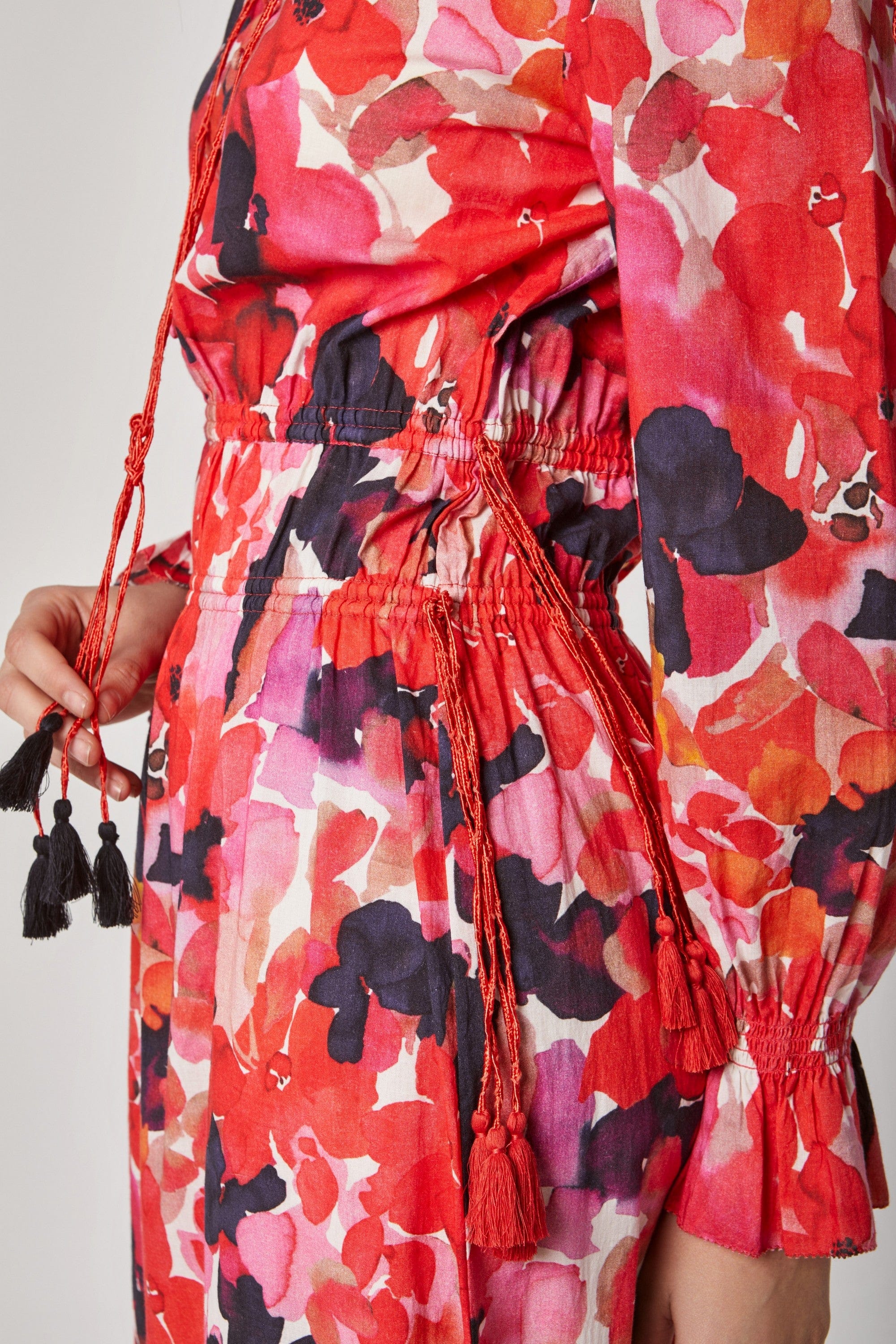 داليدرس فستان طويل مخصر منقوش كم طويل بف بأساور نسائي أحمر