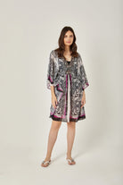 داليدرس فستان قصير منقوش نمط جلد ثعبان كم فراشة متعدد الألوان