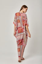 داليدرس فستان طويل منقوش بكم قصير مزين بخيوط متعدد الألوان