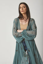 داليدرس فستان مفتوح طويل شفاف مطرز برباط خصر بكم طويل واسع