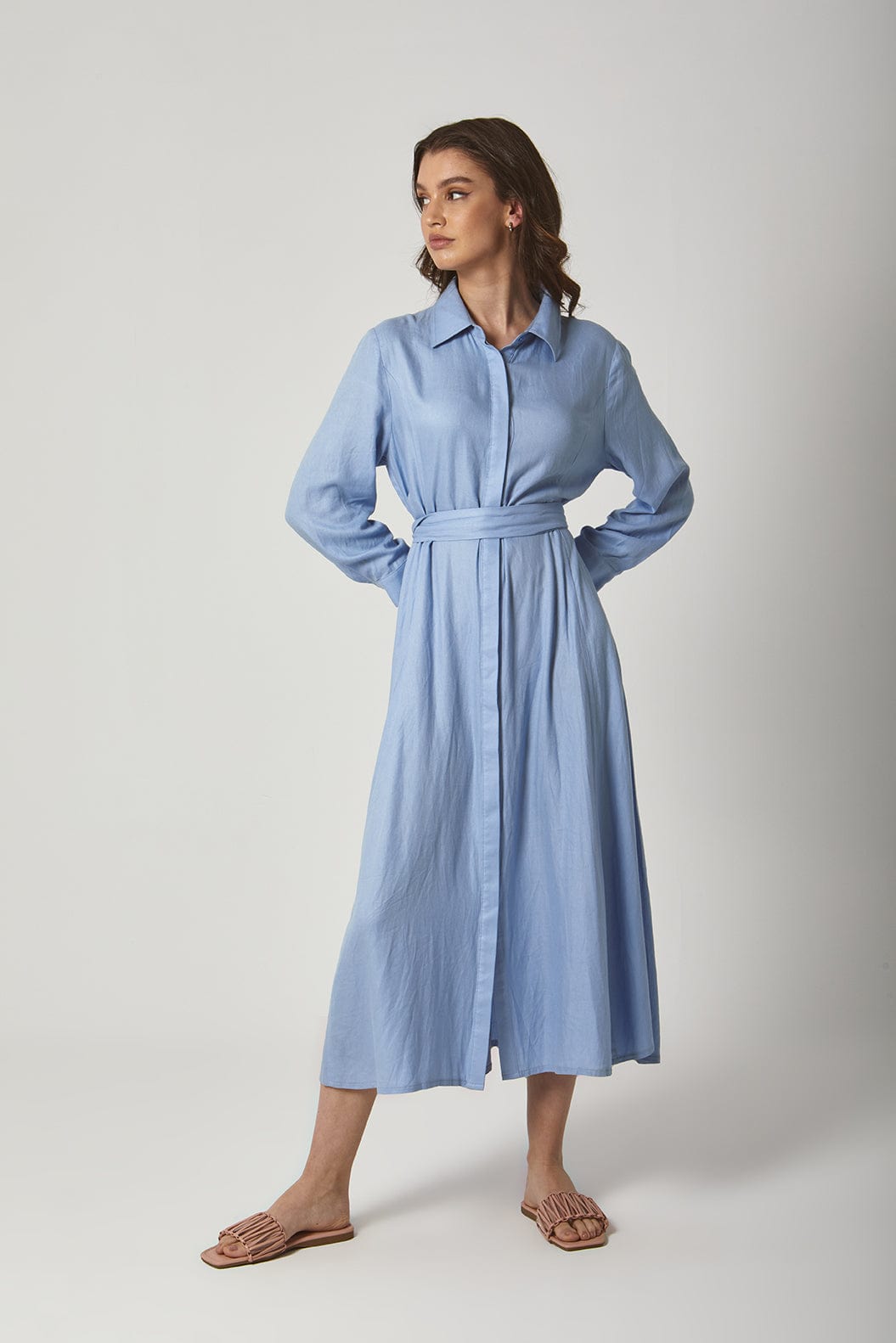 داليدرس فستان ميدي سادة برباط على الخصر عريضة كم طويل نسائي أزرق فاتح