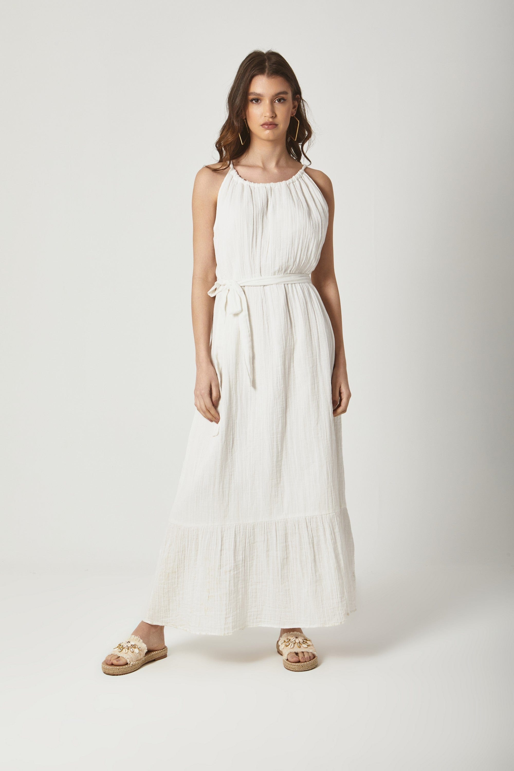 داليدرس فستان سادة طويل حمالات بياقة دائرية أوف وايت