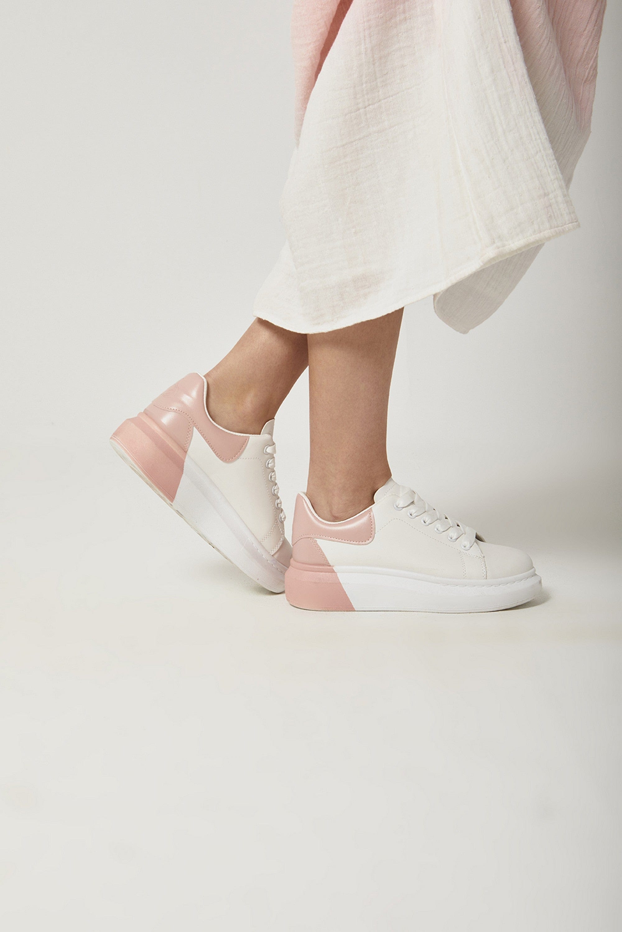 داليدرس تنورة طويلة بخصر مطاط عريض لونين أوف وايت