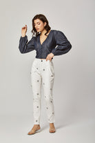 داليدرس بلوزة رسمية كم طويل بف نسائي جينز فاتح