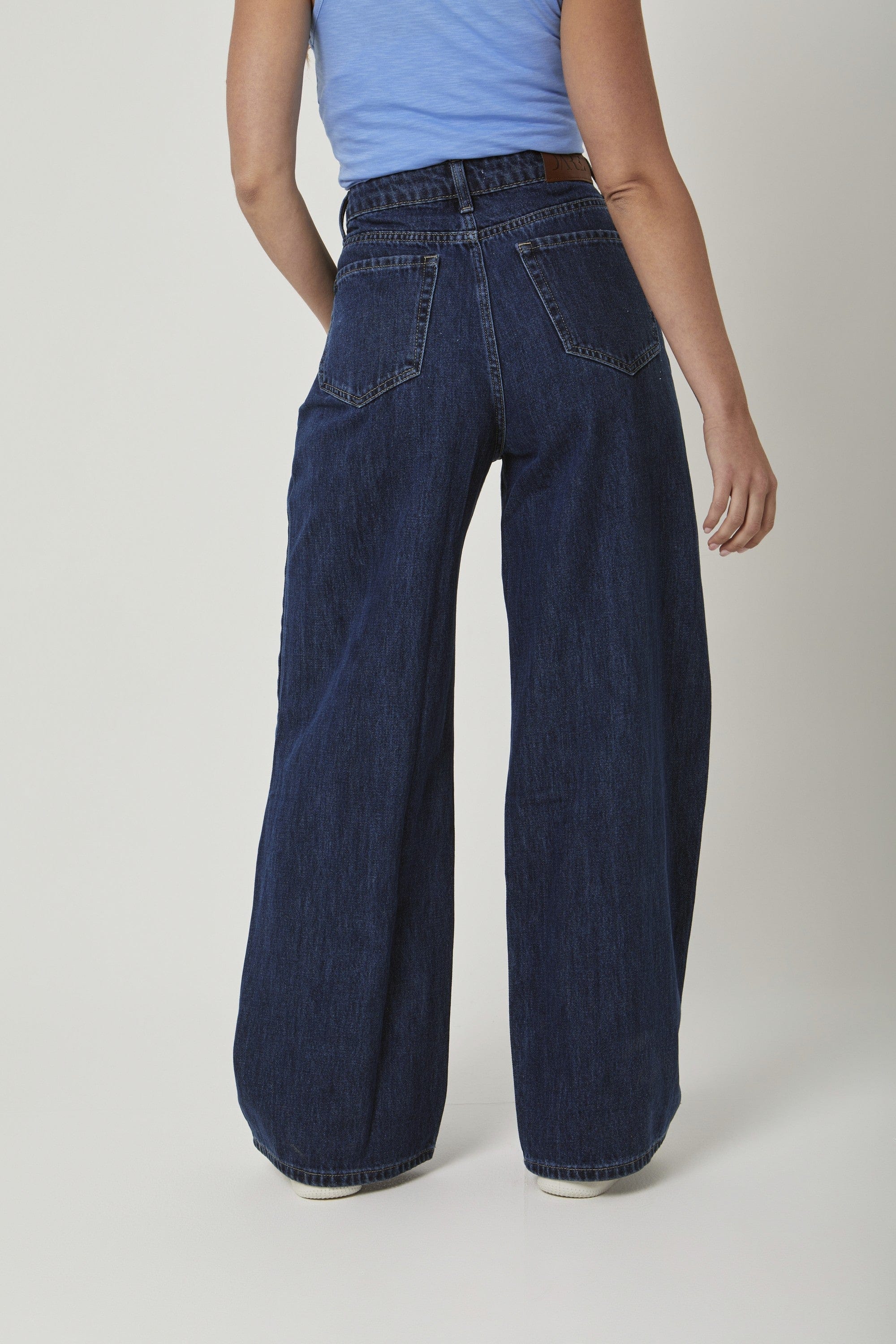 داليدرس بنطلون جينز واسع خصر مرتفع نسائي أزرق فاتح