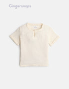 جينجرسنابس قميص بدون ياقه بكشكشة مزين بزرار واحد ولادي أوف وايت