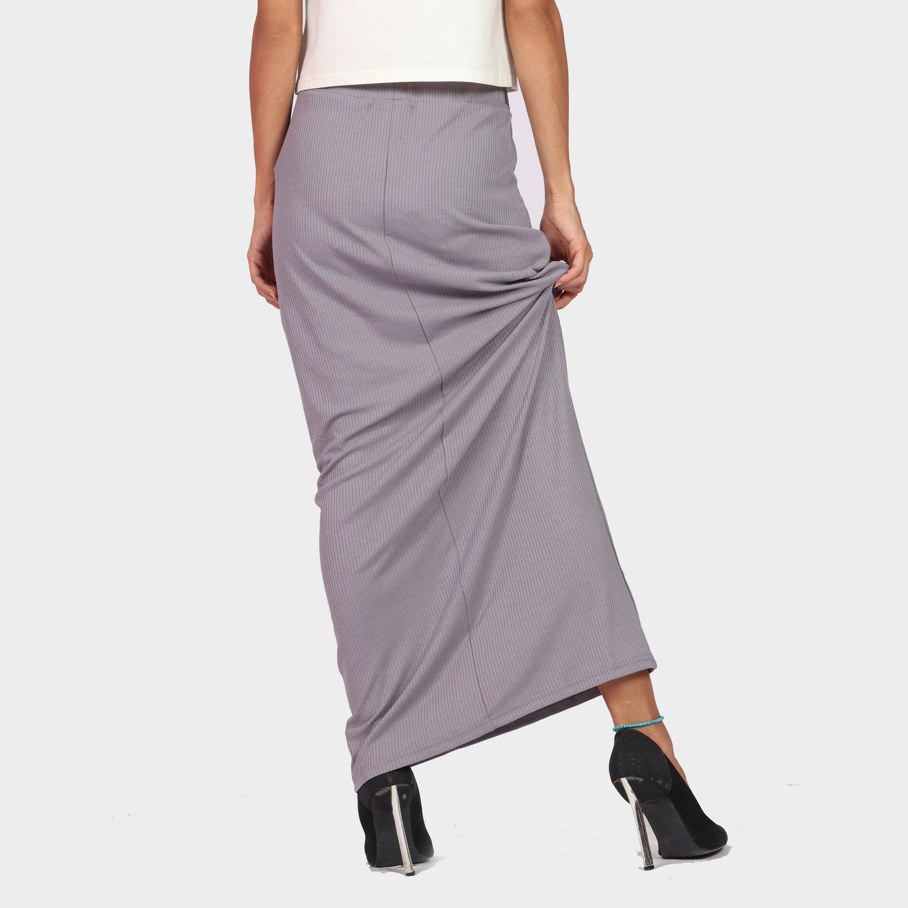 كيتشن تنورة طويلة ضيقة بأستك علي الخصر