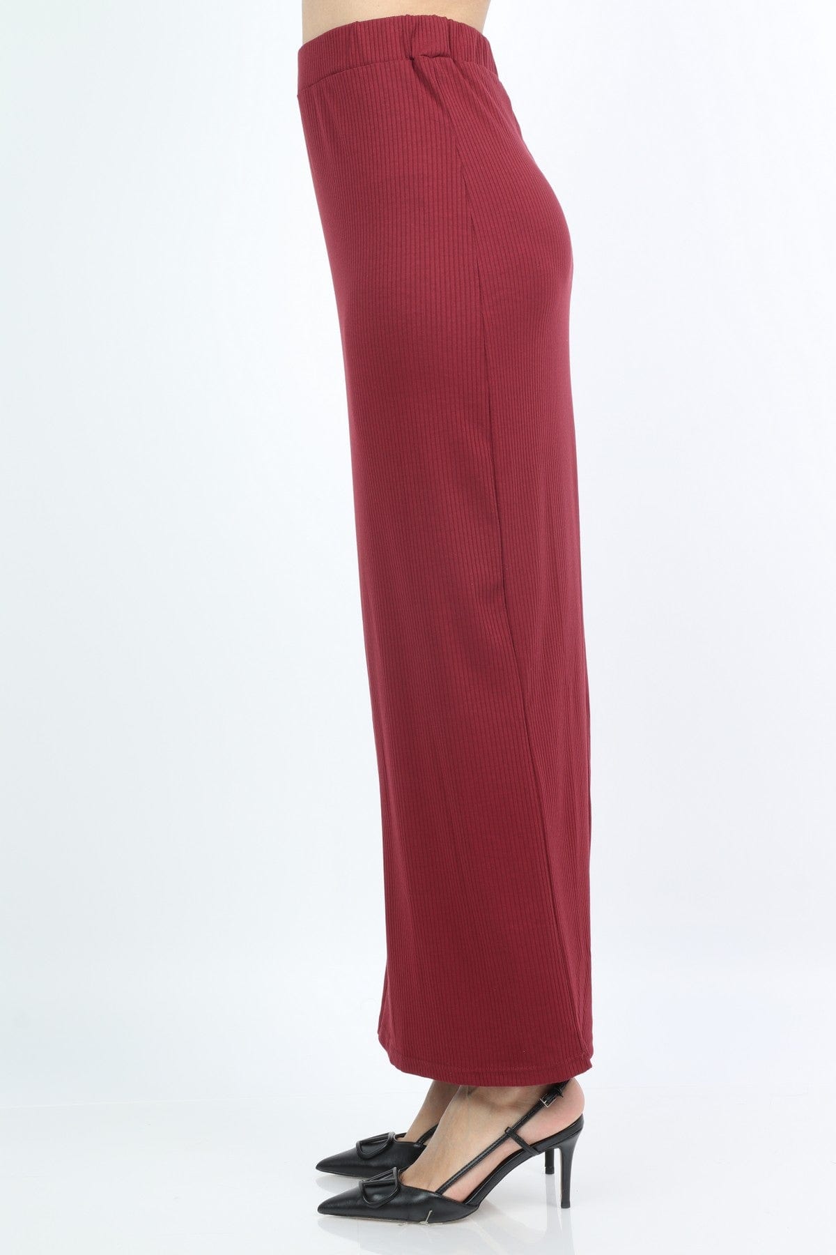 كيتشن تنورة طويلة ضيقة بأستك علي الخصر