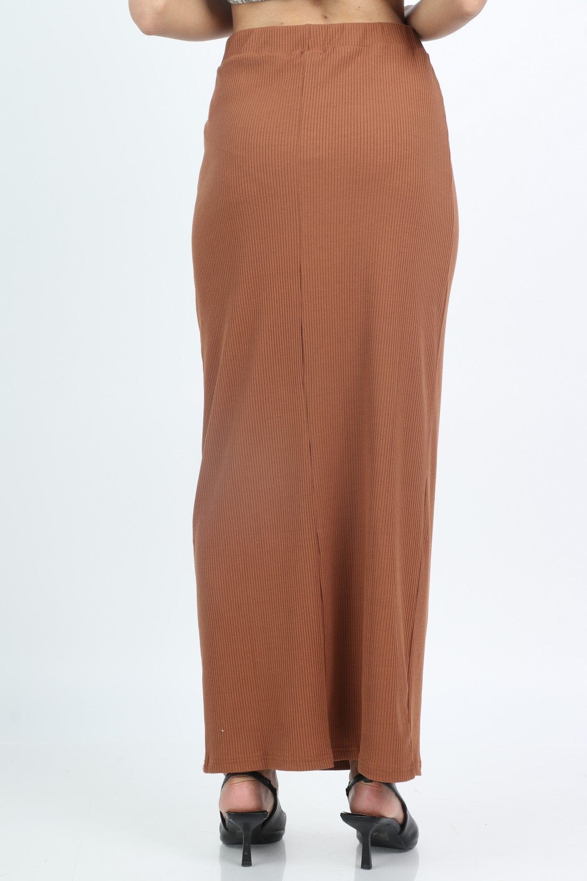 كيتشن تنورة طويلة ضيقة بأستك علي الخصر