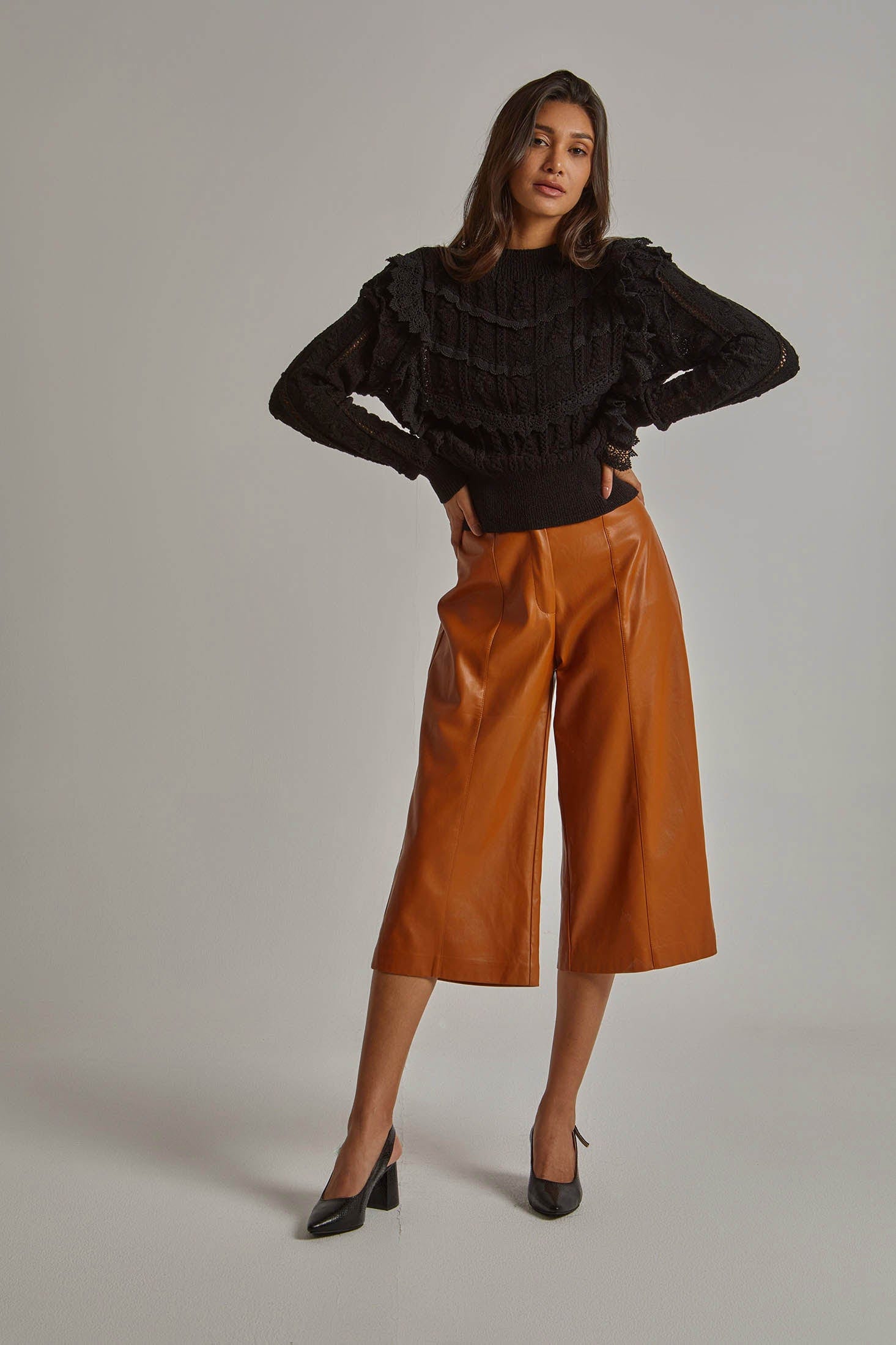 داليدرس بنطلون جلد 3/4 واسع من أسفل نسائي بني