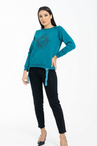 داليدرس سويت شيرت برسمة على الصدر كم طويل نسائي أخضر زمردي