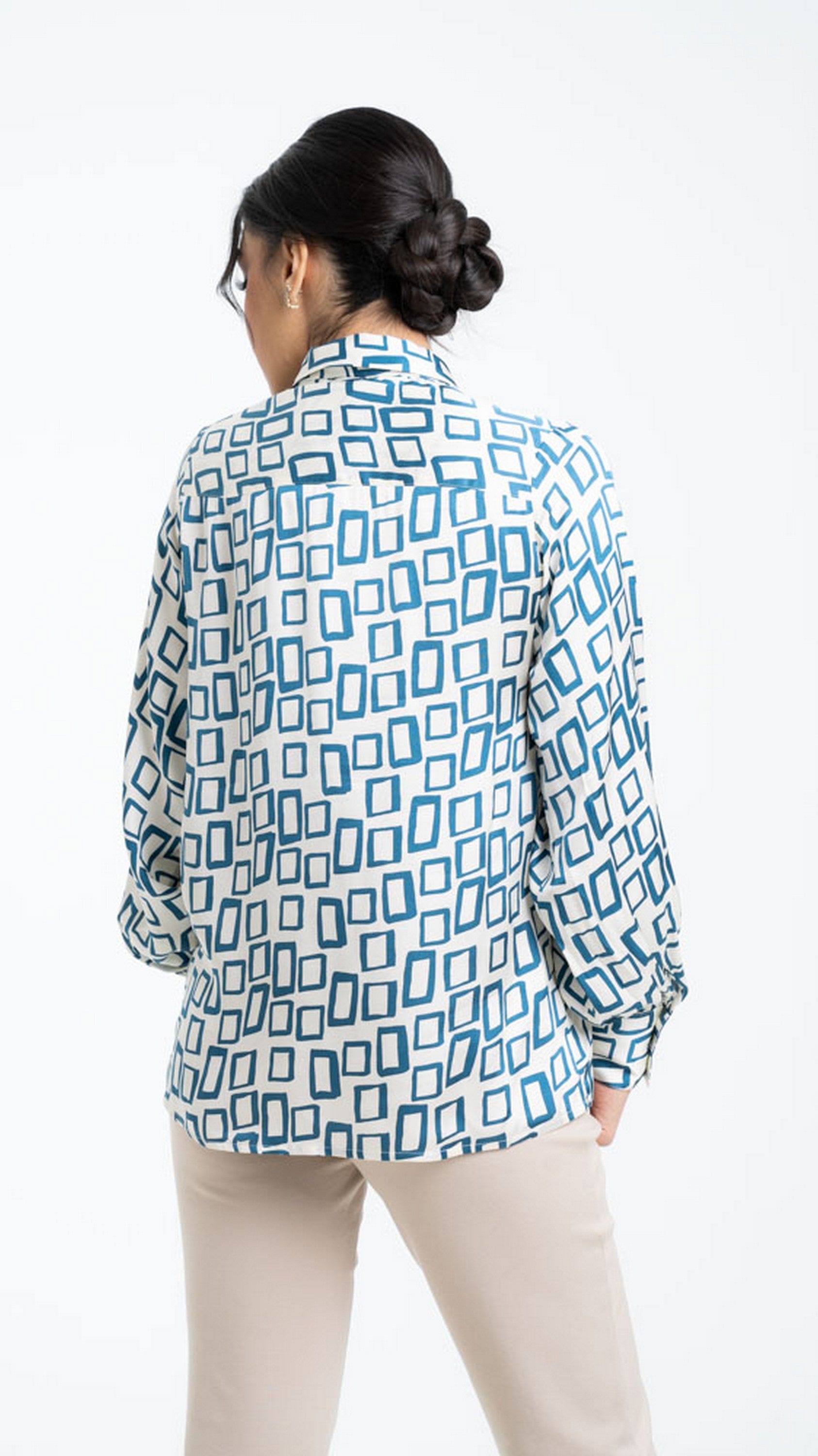 داليدرس بلوزة مربعات بأزرار أمامية وياقة طويلة نسائي