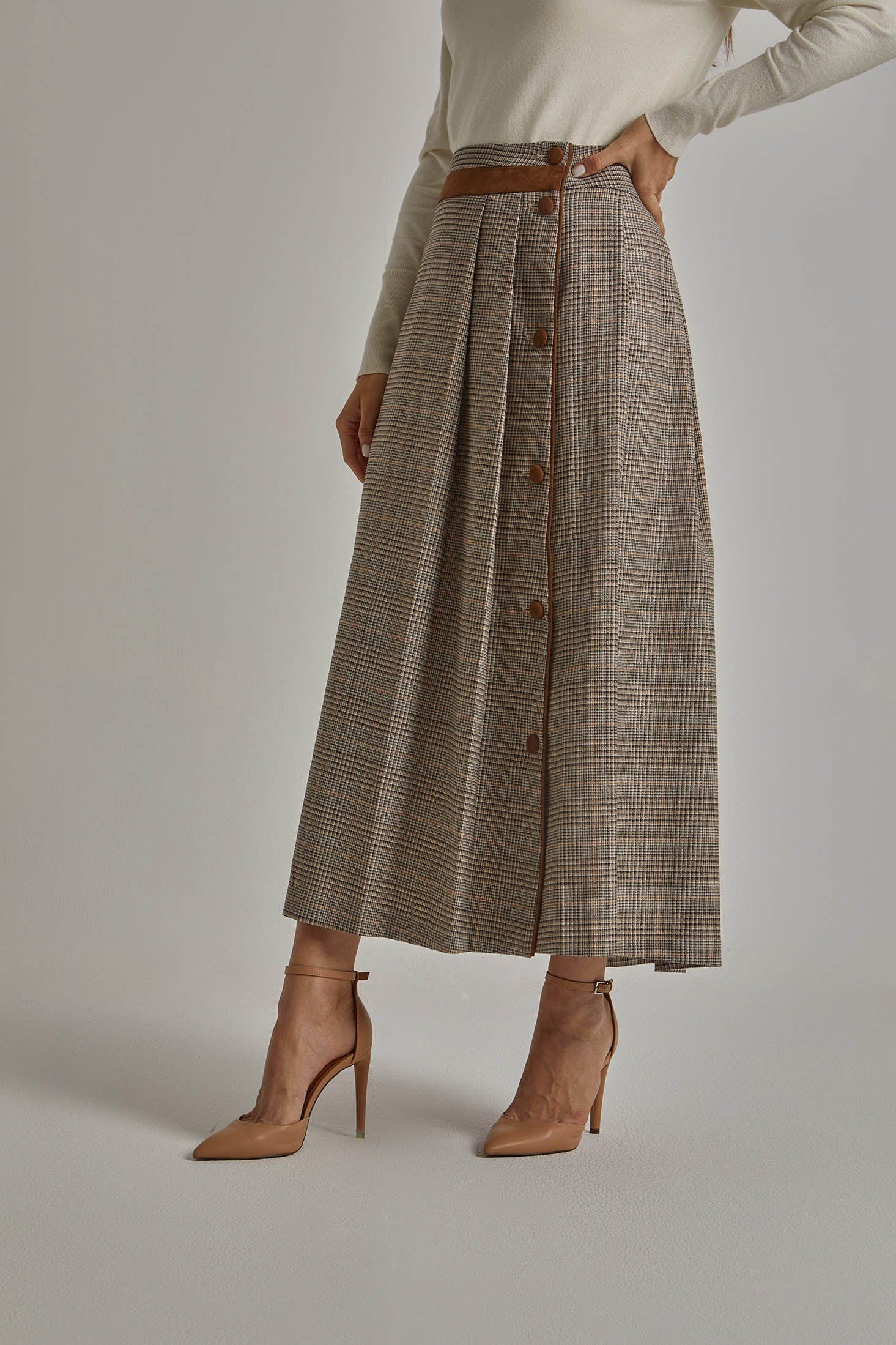 داليدرس تنورة ميدي كاروهات بأزرار أمامية بني ذهبي