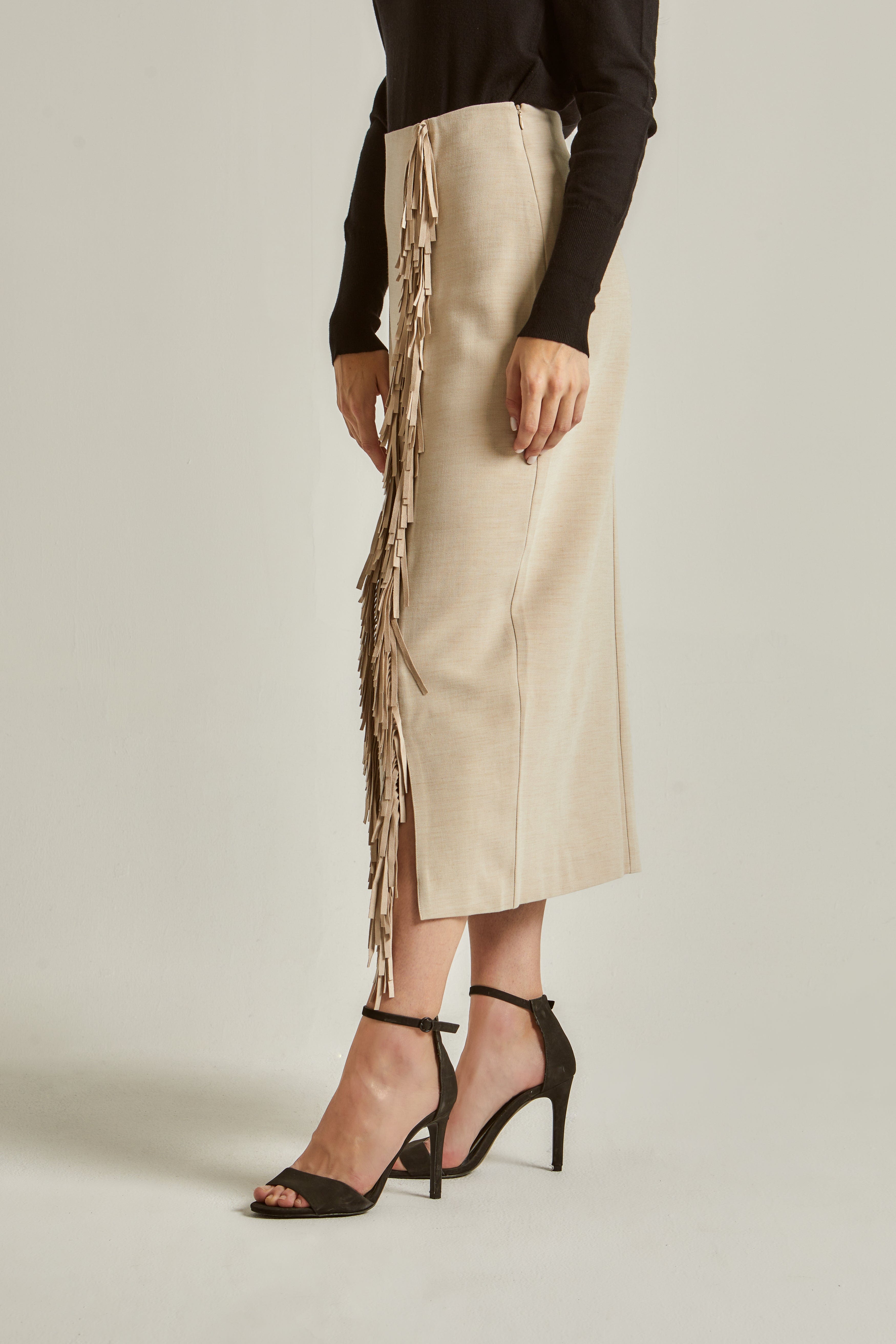 داليدرس جيبة نسائية سادة مزينة بخيوط جانبية بيج