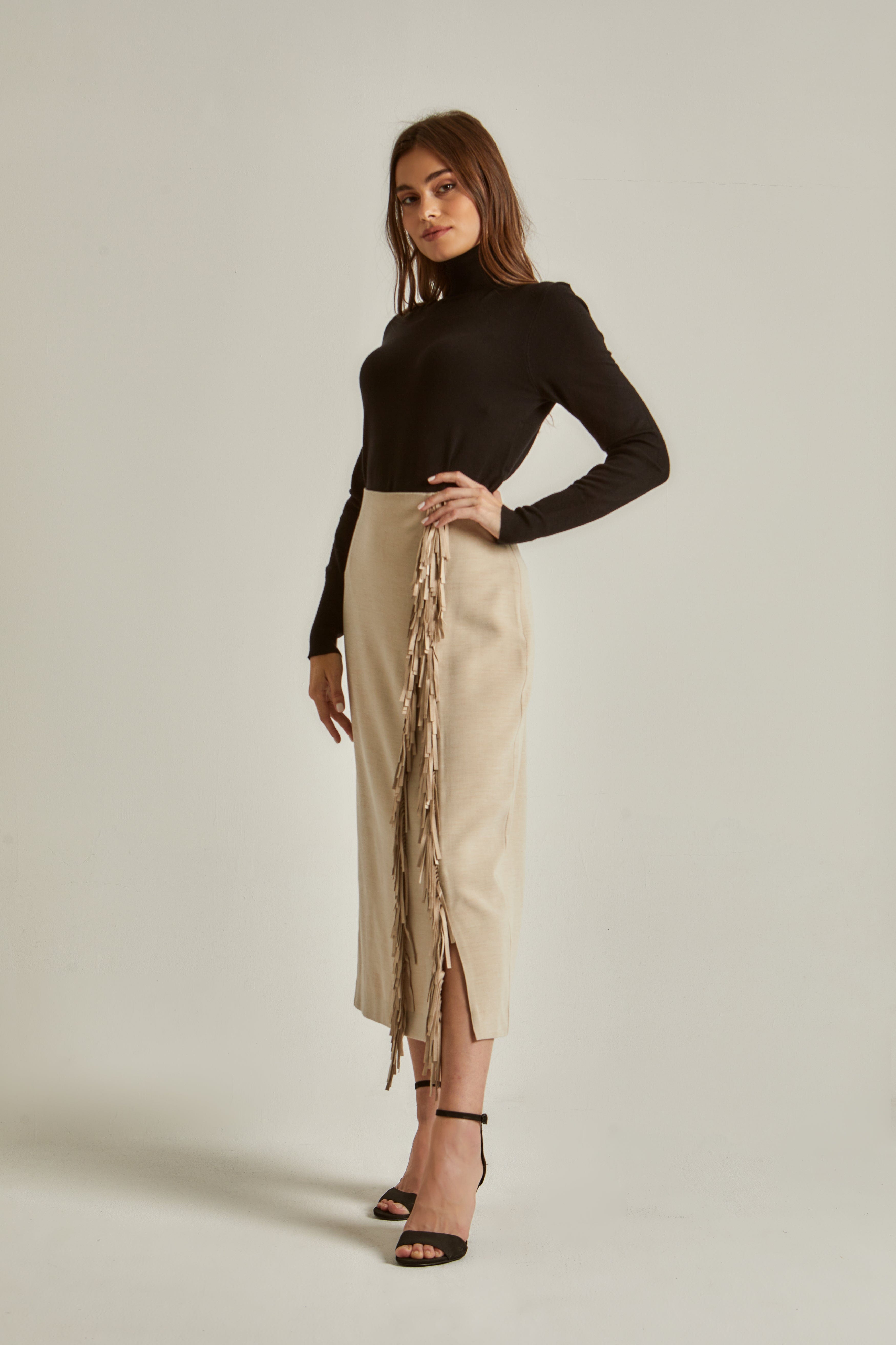 داليدرس جيبة نسائية سادة مزينة بخيوط جانبية بيج