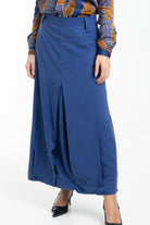 داليدرس تنورة سادة مطرز من أسفل بالخيوط