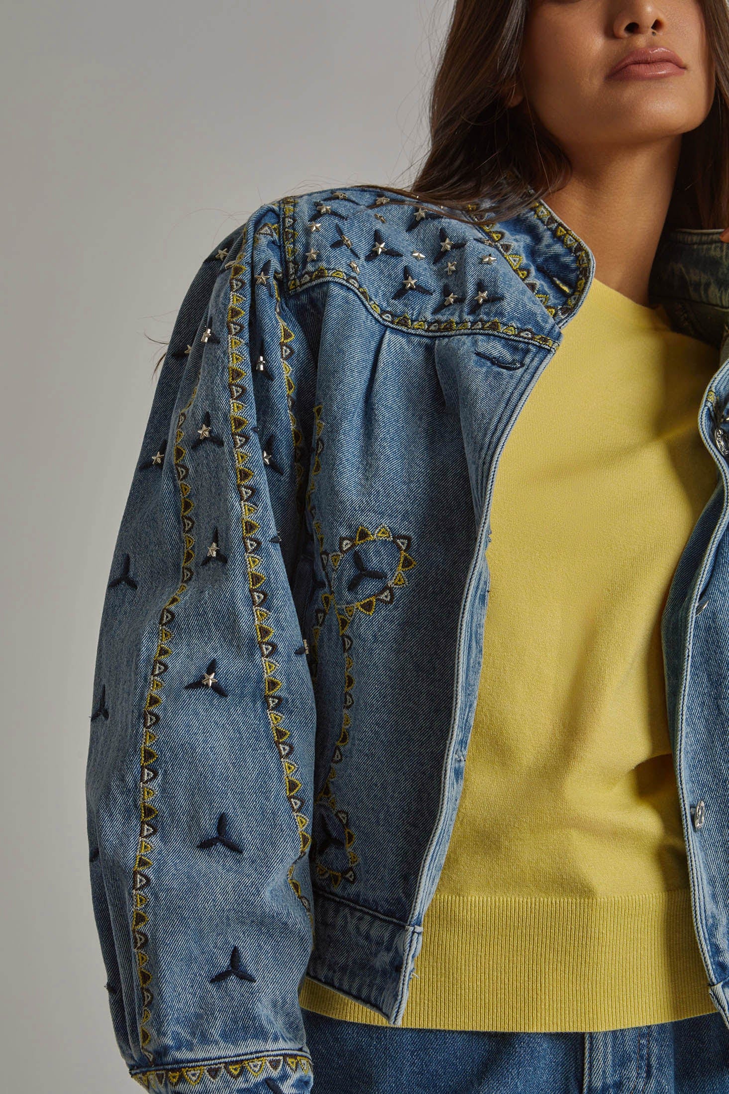 داليدرس جاكيت جينز مطرز كم طويل نسائي أزرق غامق