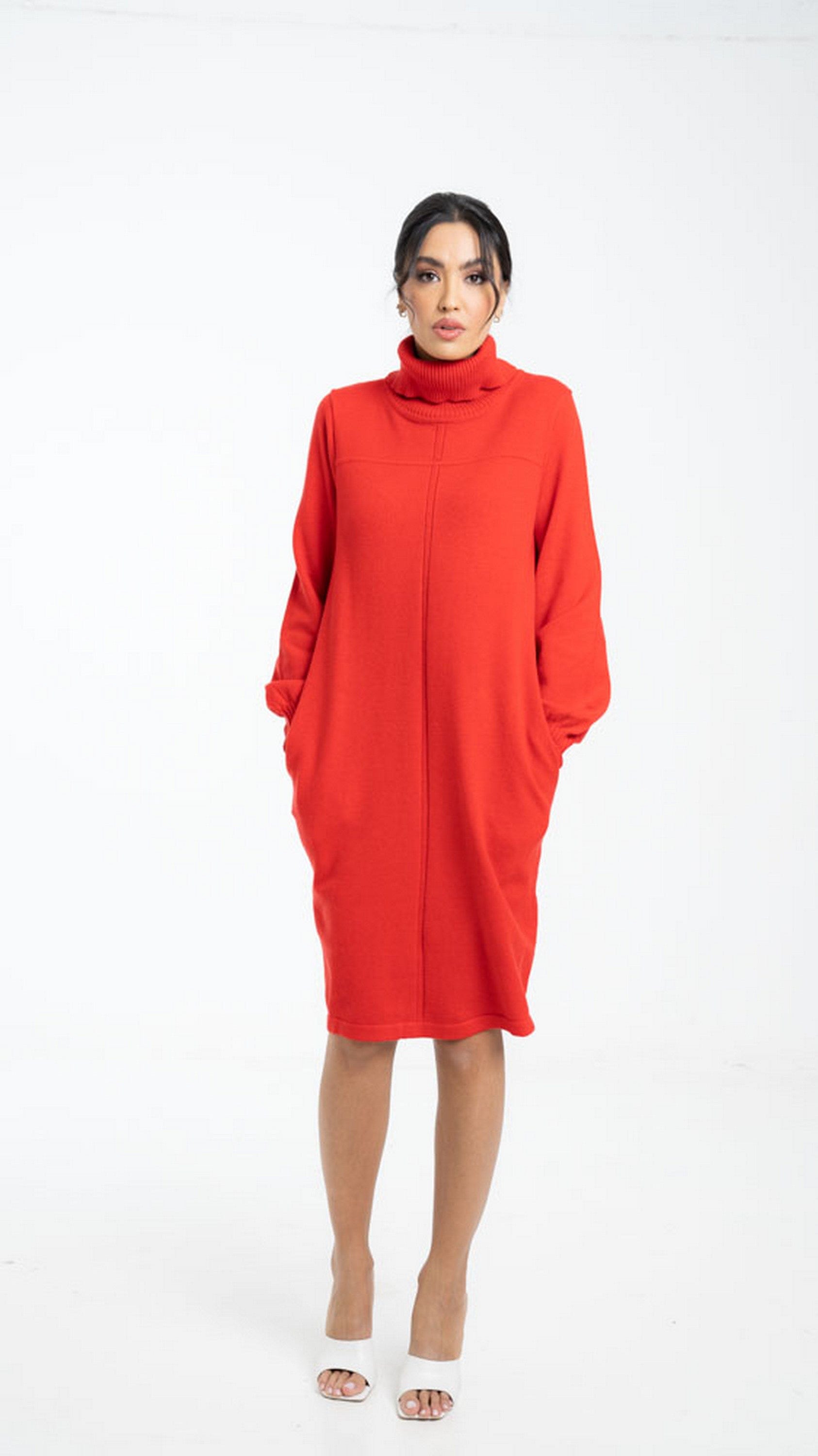 داليدرس بلوزة سادة طويلة بكم طويل ورقبة عالية نسائي