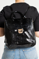 داليدرس حقيبة ظهر كتفين جلد ثعبان سادة