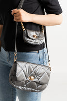 داليدرس حقيبة كتف سادة مضلعة