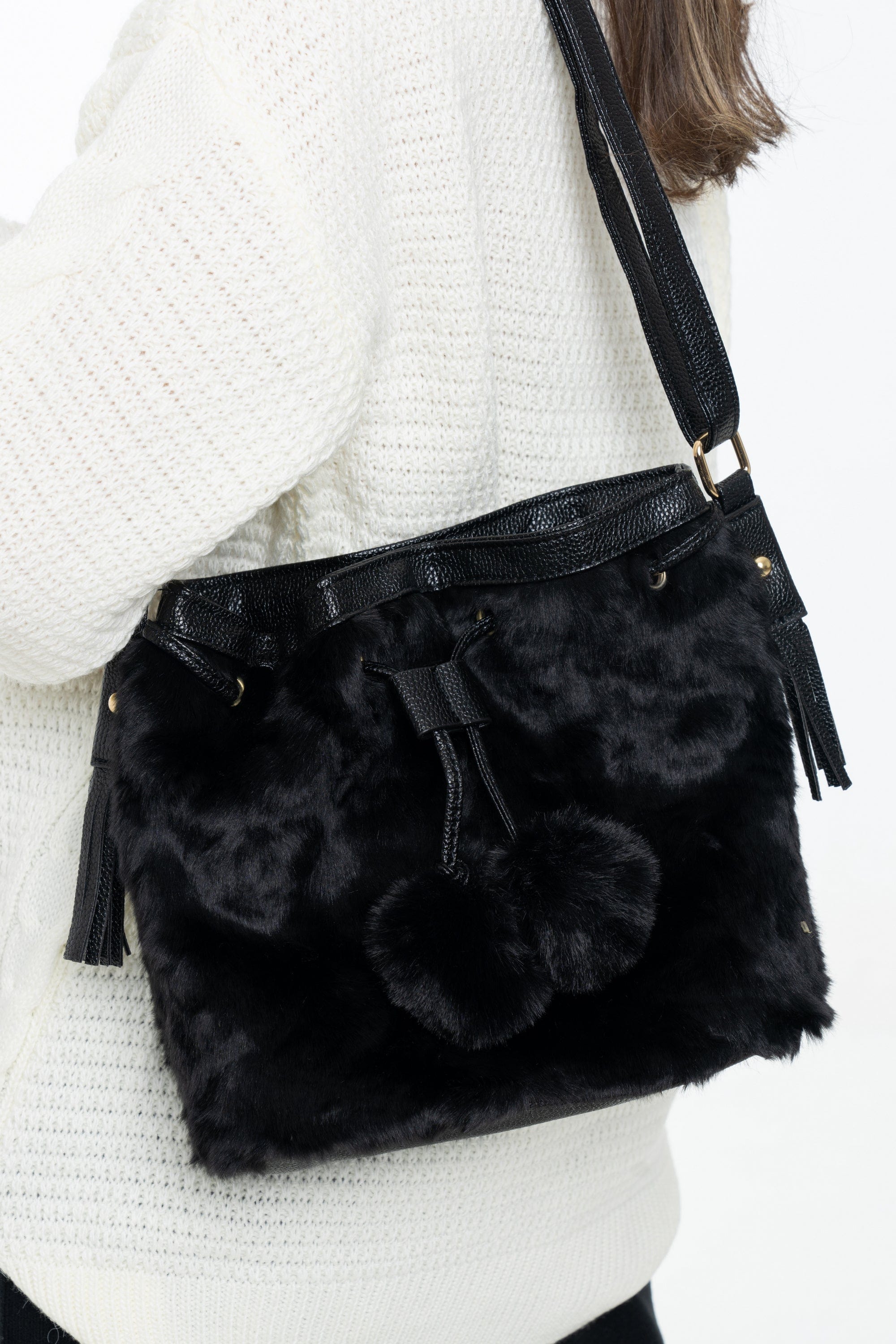 داليدرس حقيبة يد فرو مزينة برباط فرو