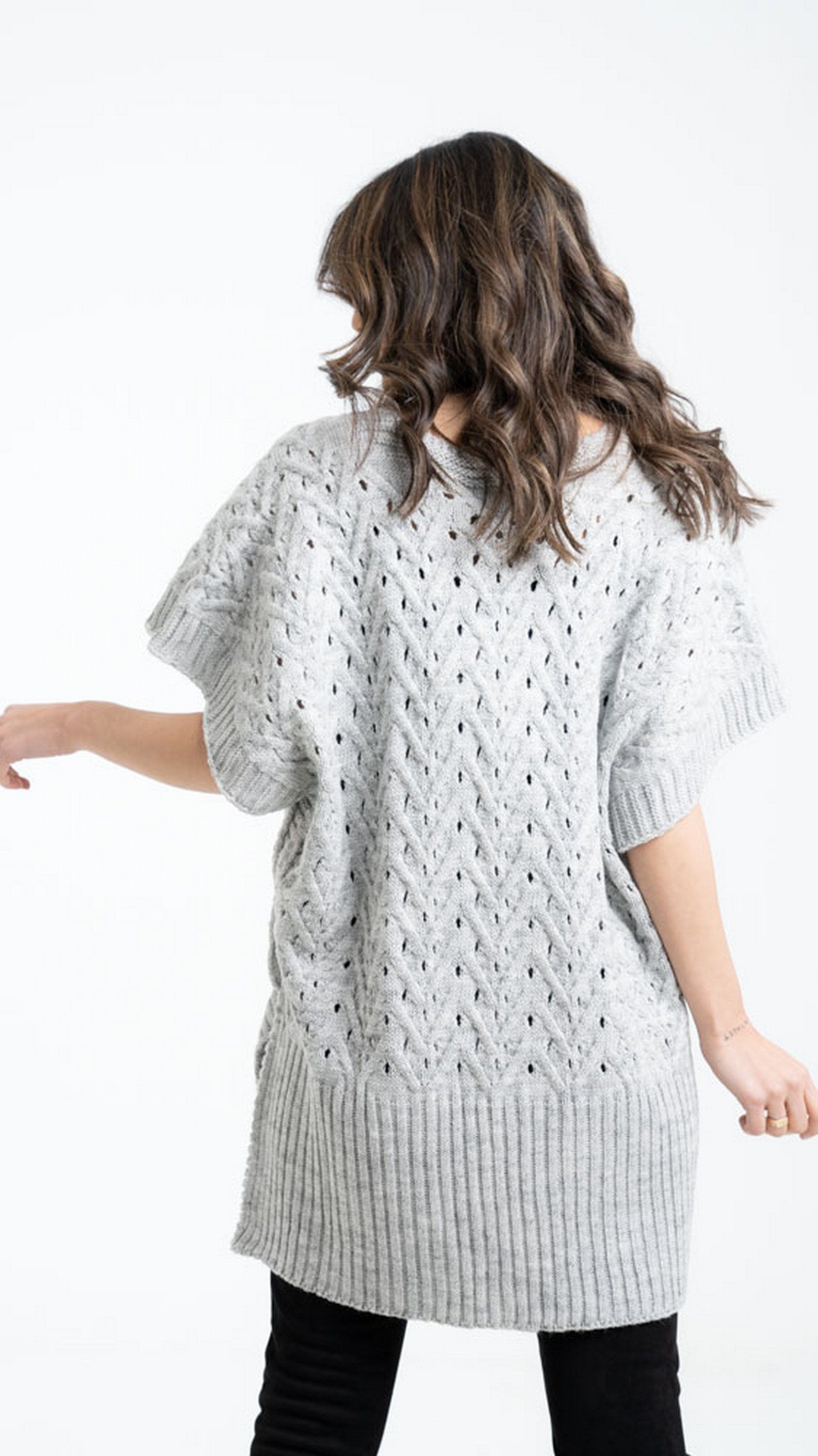 داليدرس بلوفر أوفر سايز مضفر نسائي كم قصير