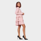 كيتشن فستان قصير طبقات صيفي مزين بأزار من الأمام